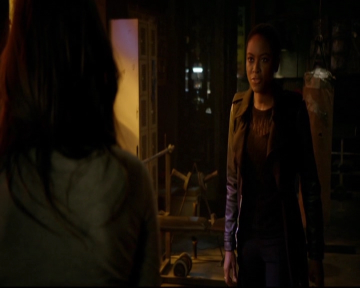 VampireDiariesWorld-dot-nl_TheOriginals_3x13HeartShapedBox1684.jpg