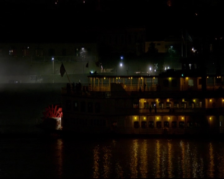 VampireDiariesWorld-dot-nl_TheOriginals_3x13HeartShapedBox1761.jpg