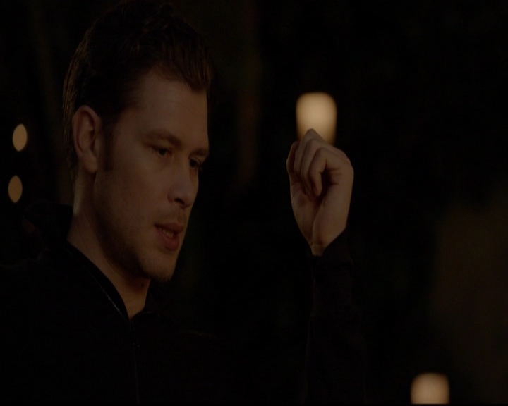 VampireDiariesWorld-dot-nl_TheOriginals_3x13HeartShapedBox1824.jpg VampireDiariesWorld-dot-nl_TheOriginals_3x13HeartShapedBox1824.jpg