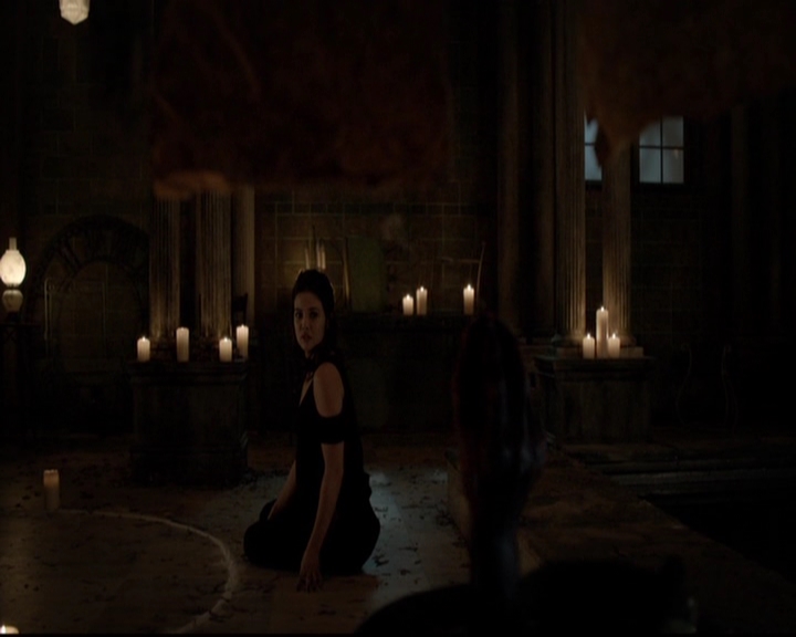 VampireDiariesWorld-dot-nl_TheOriginals_3x13HeartShapedBox1939.jpg