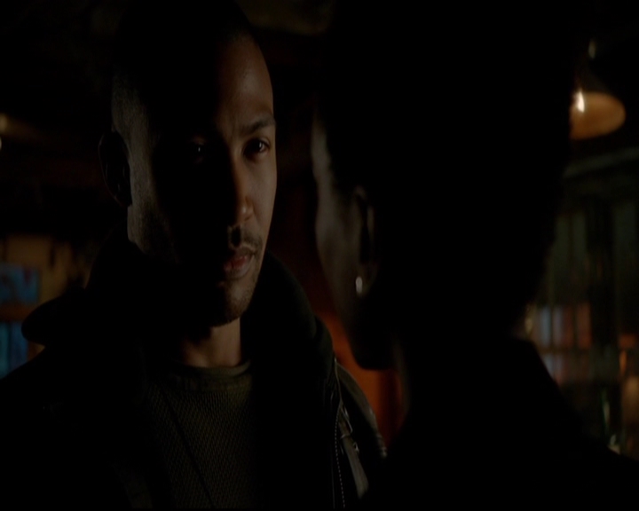 VampireDiariesWorld-dot-nl_TheOriginals_3x13HeartShapedBox2061.jpg