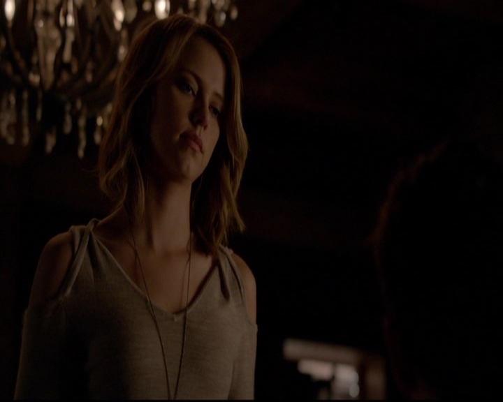 VampireDiariesWorld-dot-nl_TheOriginals_3x13HeartShapedBox2105.jpg VampireDiariesWorld-dot-nl_TheOriginals_3x13HeartShapedBox2105.jpg