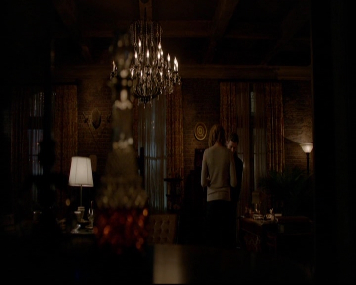 VampireDiariesWorld-dot-nl_TheOriginals_3x13HeartShapedBox2109.jpg VampireDiariesWorld-dot-nl_TheOriginals_3x13HeartShapedBox2109.jpg