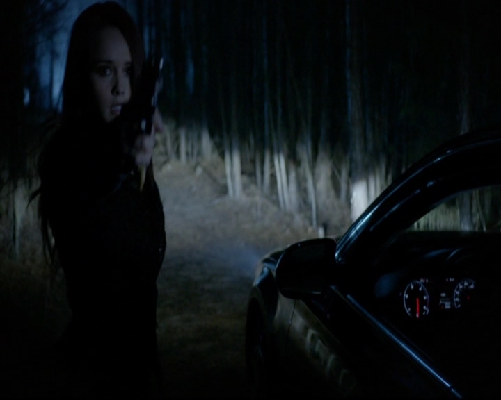 VampireDiariesWorld-dot-nl_TheOriginals_3x13HeartShapedBox2170.jpg