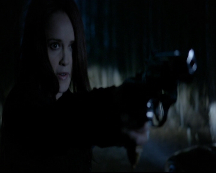 VampireDiariesWorld-dot-nl_TheOriginals_3x13HeartShapedBox2173.jpg