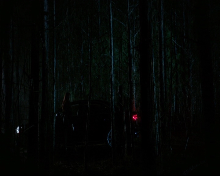 VampireDiariesWorld-dot-nl_TheOriginals_3x13HeartShapedBox2198.jpg