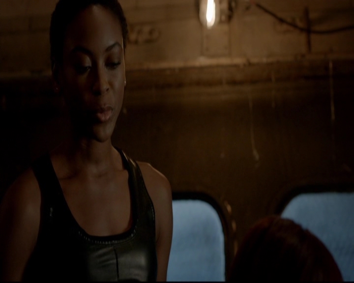 VampireDiariesWorld-dot-nl_TheOriginals_3x14AStreetcarNamedDesire0056.jpg