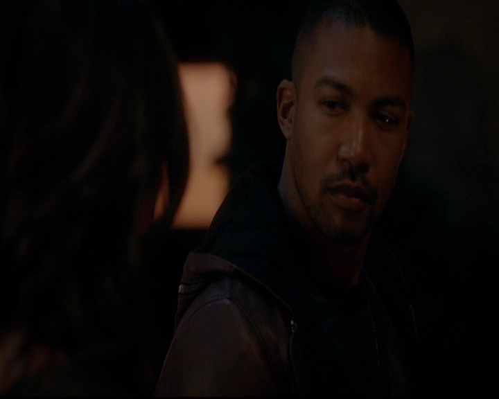 VampireDiariesWorld-dot-nl_TheOriginals_3x14AStreetcarNamedDesire0802.jpg