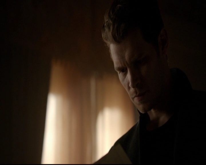VampireDiariesWorld-dot-nl_TheOriginals_3x15AnOldFriendCalls0022.jpg
