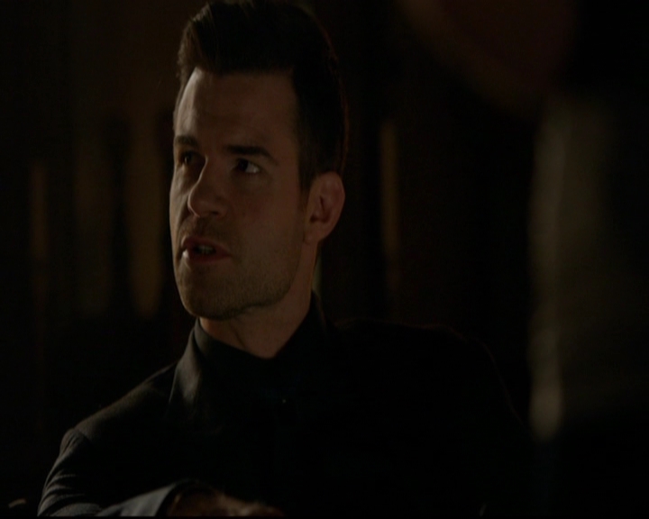 VampireDiariesWorld-dot-nl_TheOriginals_3x15AnOldFriendCalls0023.jpg