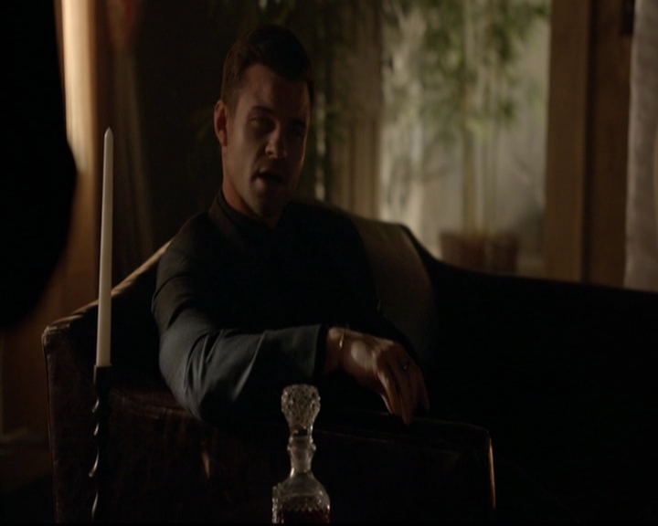 VampireDiariesWorld-dot-nl_TheOriginals_3x15AnOldFriendCalls0025.jpg