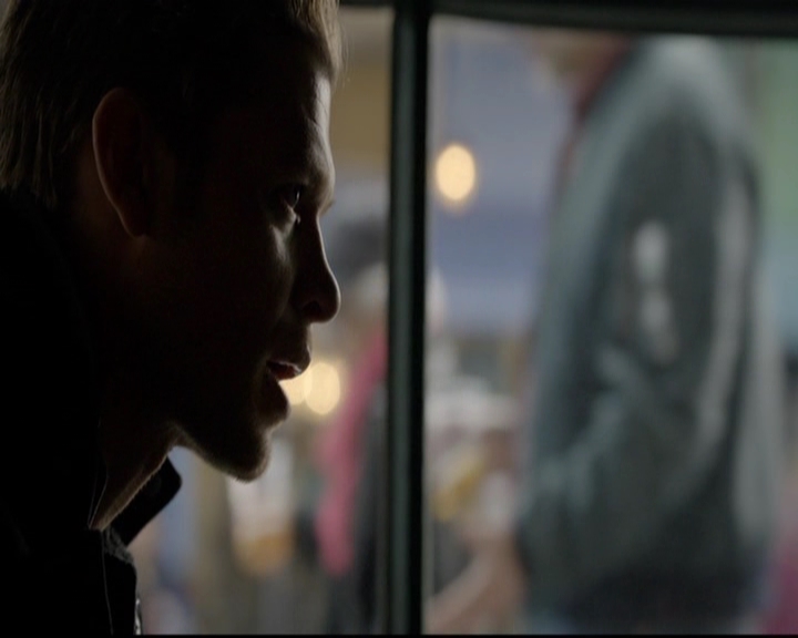 VampireDiariesWorld-dot-nl_TheOriginals_3x15AnOldFriendCalls0411.jpg