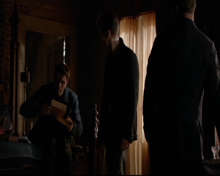 VampireDiariesWorld-dot-nl_TheOriginals_3x15AnOldFriendCalls0802.jpg