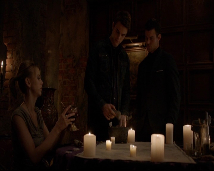 VampireDiariesWorld-dot-nl_TheOriginals_3x15AnOldFriendCalls1002.jpg