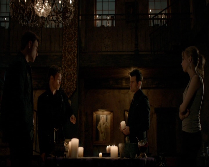 VampireDiariesWorld-dot-nl_TheOriginals_3x15AnOldFriendCalls1519.jpg