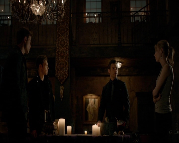 VampireDiariesWorld-dot-nl_TheOriginals_3x15AnOldFriendCalls1527.jpg