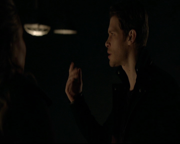 VampireDiariesWorld-dot-nl_TheOriginals_3x15AnOldFriendCalls1738.jpg