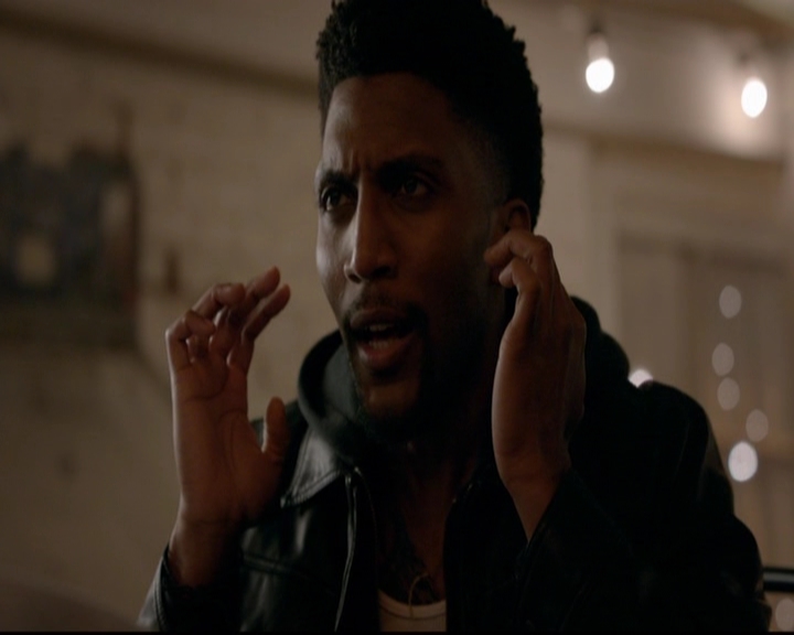 VampireDiariesWorld-dot-nl_TheOriginals_3x15AnOldFriendCalls2074.jpg