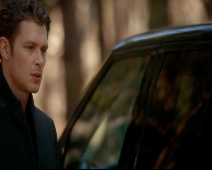 VampireDiariesWorld-dot-nl_TheOriginals_3x16AloneWithEverybody1130.jpg