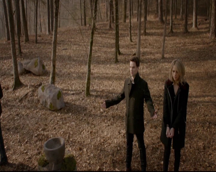 VampireDiariesWorld-dot-nl_TheOriginals_3x17BehindTheBlackHorizon0061.jpg