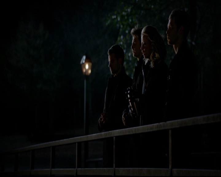 VampireDiariesWorld-dot-nl_TheOriginals_3x17BehindTheBlackHorizon1990.jpg VampireDiariesWorld-dot-nl_TheOriginals_3x17BehindTheBlackHorizon1990.jpg
