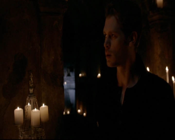 VampireDiariesWorld-dot-nl_TheOriginals_3x17BehindTheBlackHorizon2225.jpg