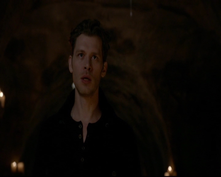 VampireDiariesWorld-dot-nl_TheOriginals_3x17BehindTheBlackHorizon2235.jpg