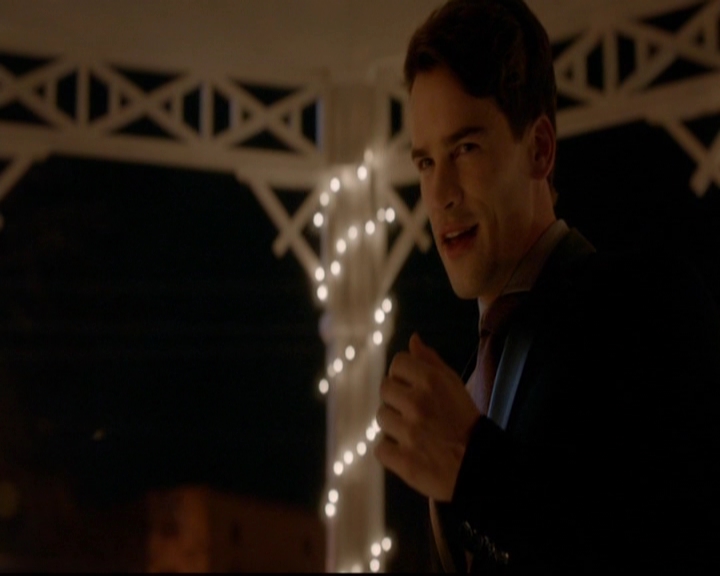 VampireDiariesWorld-dot-nl_TheOriginals_3x18TheDevilComesHereAndSighs0005.jpg