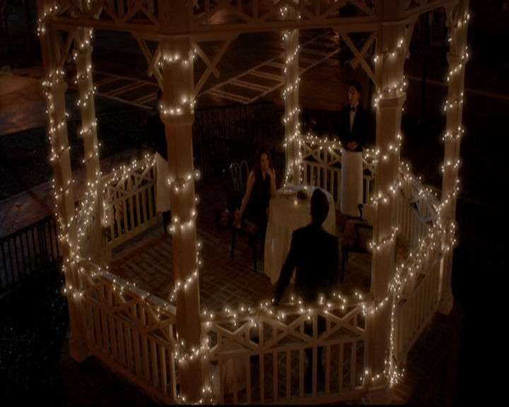 VampireDiariesWorld-dot-nl_TheOriginals_3x18TheDevilComesHereAndSighs0020.jpg