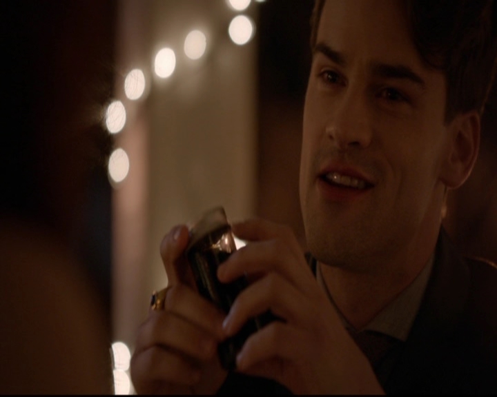 VampireDiariesWorld-dot-nl_TheOriginals_3x18TheDevilComesHereAndSighs0098.jpg