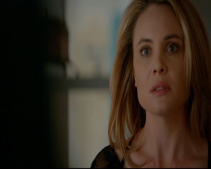 VampireDiariesWorld-dot-nl_TheOriginals_3x18TheDevilComesHereAndSighs0330.jpg