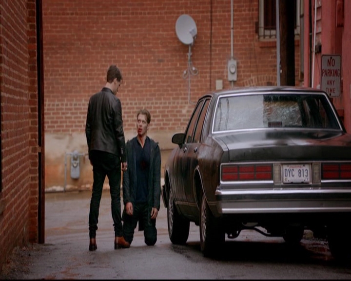 VampireDiariesWorld-dot-nl_TheOriginals_3x18TheDevilComesHereAndSighs0462.jpg