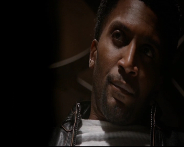 VampireDiariesWorld-dot-nl_TheOriginals_3x18TheDevilComesHereAndSighs0870.jpg