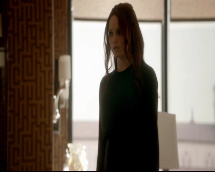 VampireDiariesWorld-dot-nl_TheOriginals_3x18TheDevilComesHereAndSighs0912.jpg