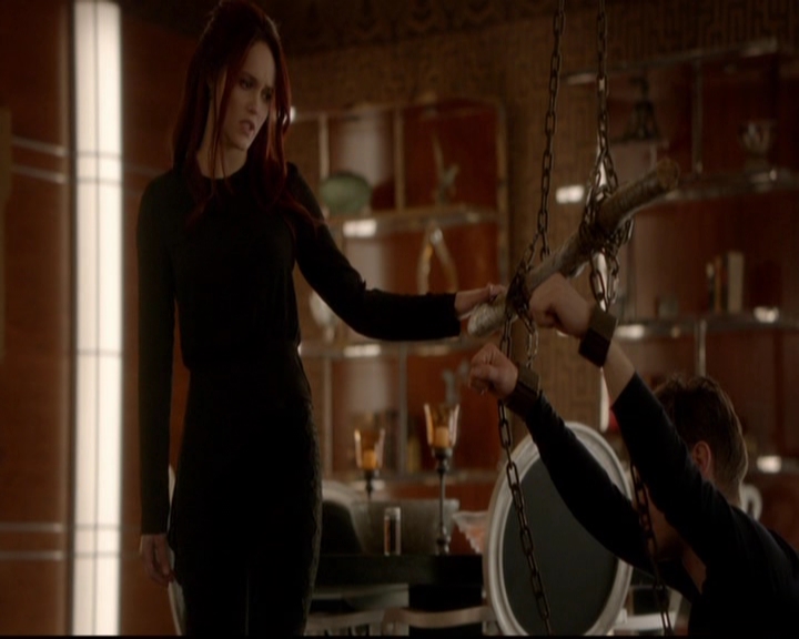 VampireDiariesWorld-dot-nl_TheOriginals_3x18TheDevilComesHereAndSighs0918.jpg