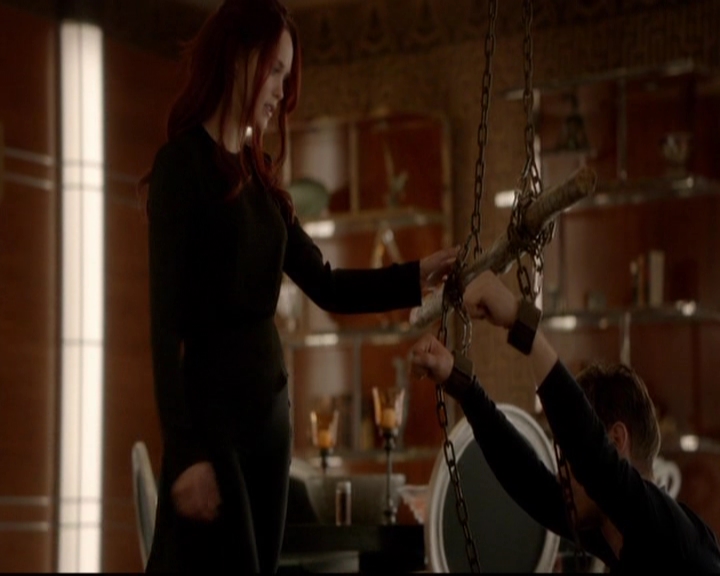 VampireDiariesWorld-dot-nl_TheOriginals_3x18TheDevilComesHereAndSighs0919.jpg