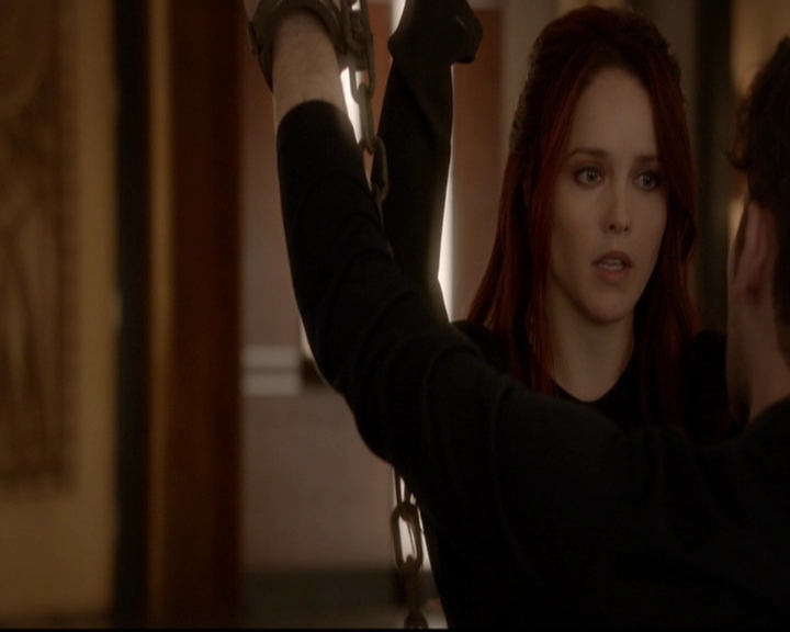 VampireDiariesWorld-dot-nl_TheOriginals_3x18TheDevilComesHereAndSighs0921.jpg