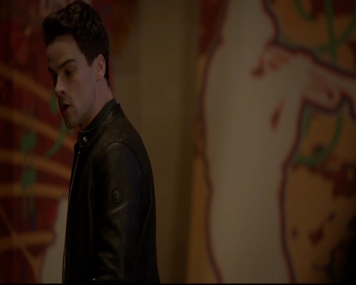 VampireDiariesWorld-dot-nl_TheOriginals_3x18TheDevilComesHereAndSighs1268.jpg