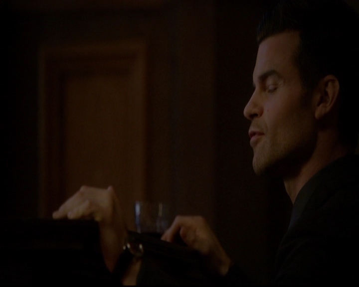 VampireDiariesWorld-dot-nl_TheOriginals_3x18TheDevilComesHereAndSighs1273.jpg