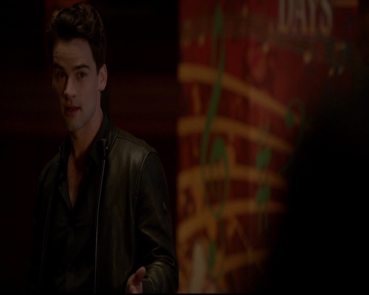 VampireDiariesWorld-dot-nl_TheOriginals_3x18TheDevilComesHereAndSighs1277.jpg