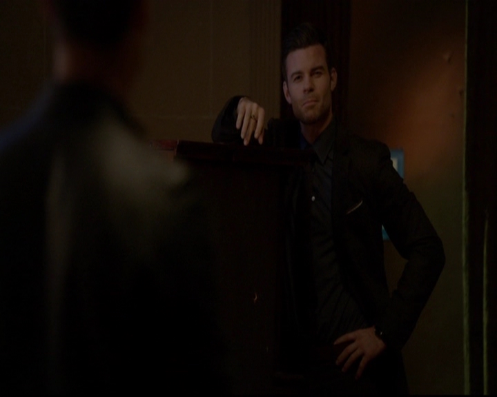 VampireDiariesWorld-dot-nl_TheOriginals_3x18TheDevilComesHereAndSighs1279.jpg