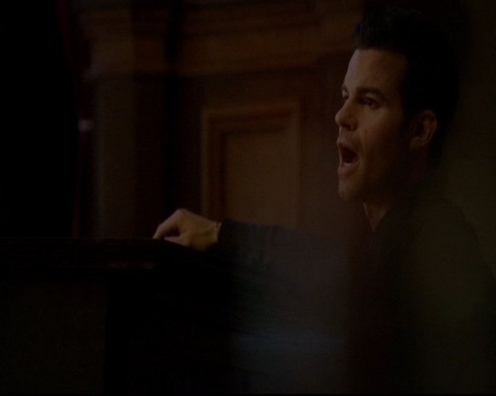 VampireDiariesWorld-dot-nl_TheOriginals_3x18TheDevilComesHereAndSighs1298.jpg