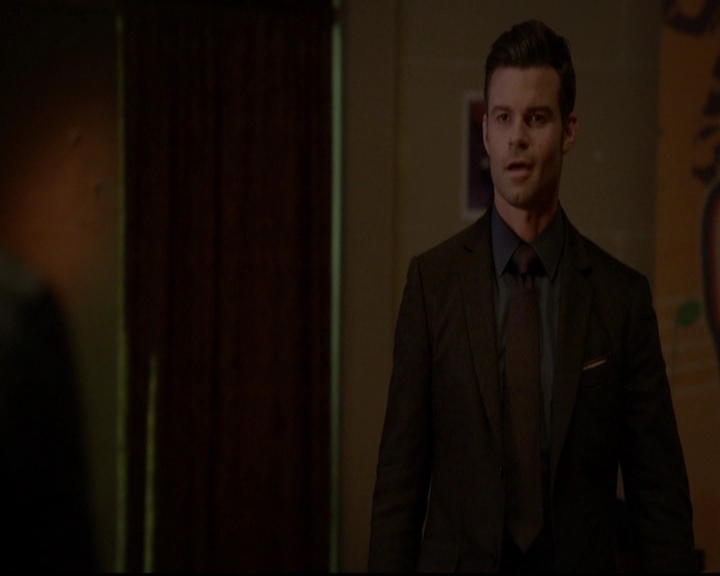 VampireDiariesWorld-dot-nl_TheOriginals_3x18TheDevilComesHereAndSighs1303.jpg