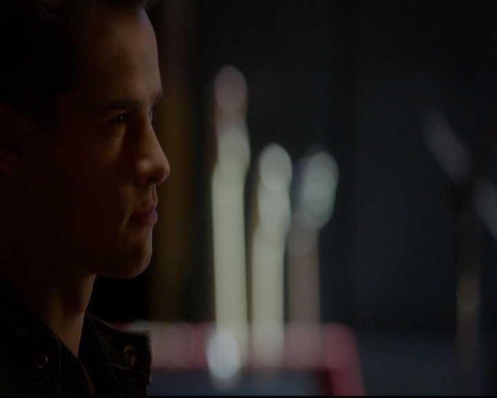 VampireDiariesWorld-dot-nl_TheOriginals_3x18TheDevilComesHereAndSighs1310.jpg