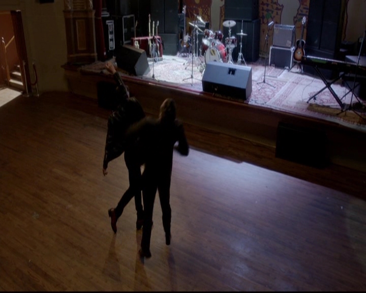 VampireDiariesWorld-dot-nl_TheOriginals_3x18TheDevilComesHereAndSighs1323.jpg