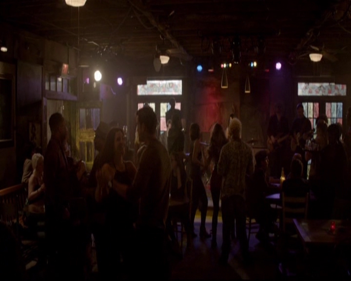 VampireDiariesWorld-dot-nl_TheOriginals_3x18TheDevilComesHereAndSighs1326.jpg