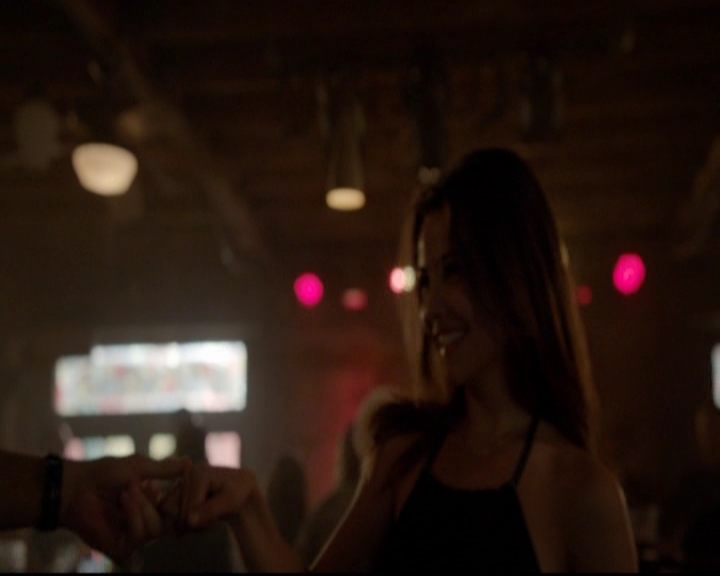 VampireDiariesWorld-dot-nl_TheOriginals_3x18TheDevilComesHereAndSighs1329.jpg