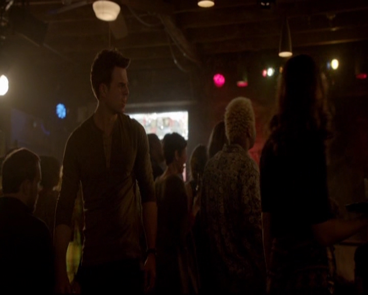 VampireDiariesWorld-dot-nl_TheOriginals_3x18TheDevilComesHereAndSighs1353.jpg
