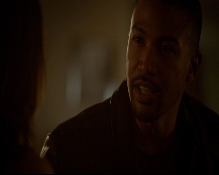 VampireDiariesWorld-dot-nl_TheOriginals_3x18TheDevilComesHereAndSighs1380.jpg