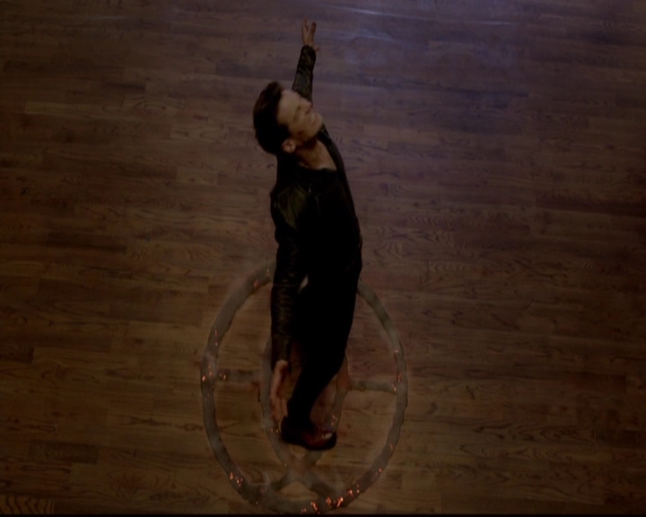 VampireDiariesWorld-dot-nl_TheOriginals_3x18TheDevilComesHereAndSighs1410.jpg